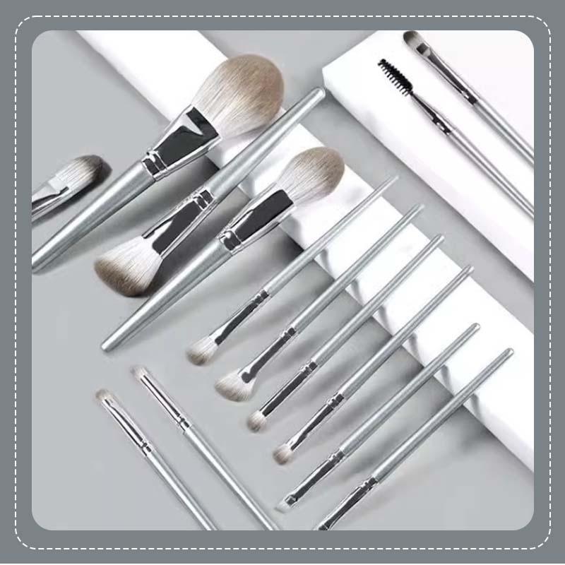 Conjunto de 14 Pincéis de Maqu - Merit Beauty Makeup avaliação e preço